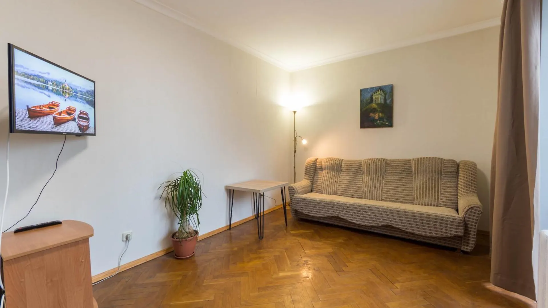 2-Кімнатна Квартира З Балконом Та Видом На Трц Гулівер Kyiv Apartment